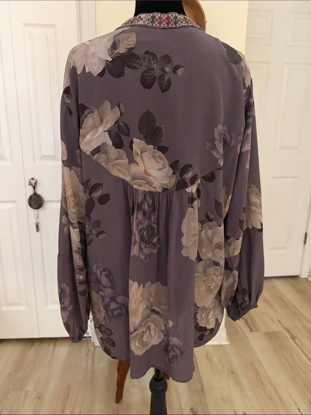 Johnny Was Lavender Gray Floral Split-Neck Embroidered Tunic - Picture 3 of 3